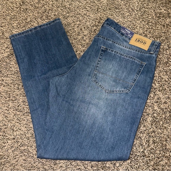 IZOD Men's Blue Jeans - Picture 1 of 6